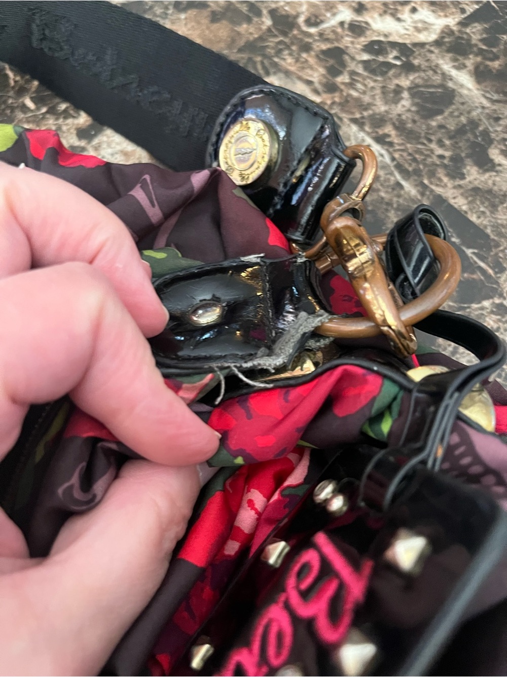 Betsey Johnson Black Shoulder Bag with Red Roses and Pink Skulls Betsyville - Picture 7 of 16